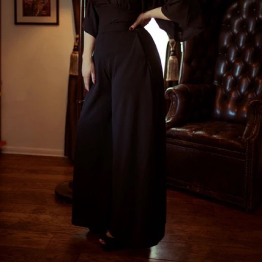 La Femme en Noir black widow palazzo pants